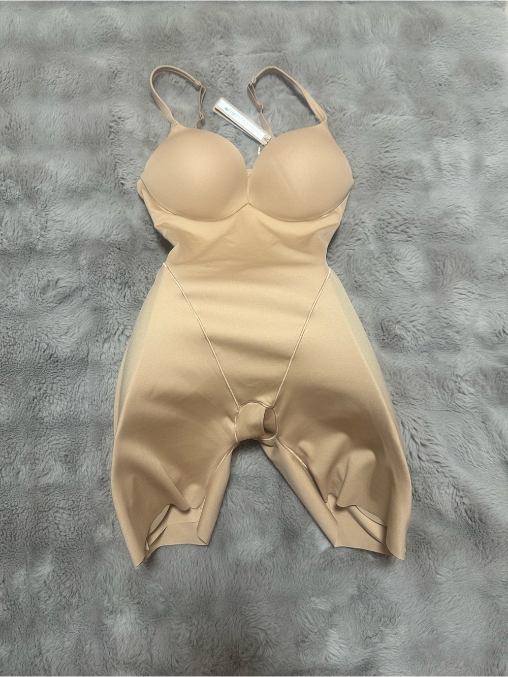NWT SKIMS ULTIMATE BODY BUTT AND HIP PAD MID THIGH Bodysuit Size M